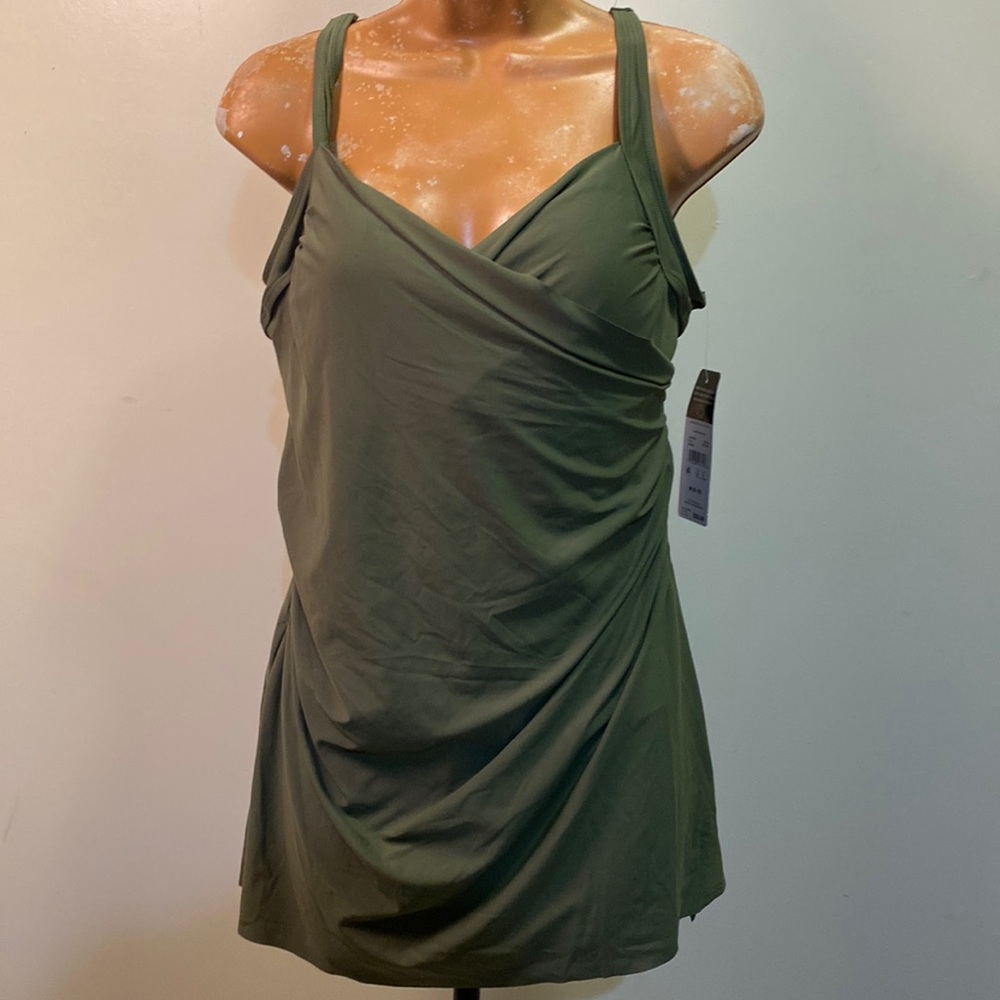 NWT Catalina Size Medium Sage Swim Suit